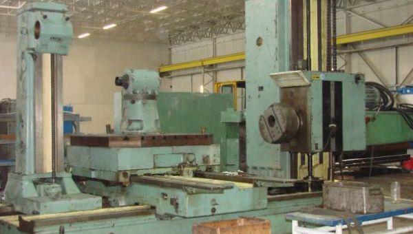 Boring_mill_table_type_STANKO_2H637_160_mm_spindle-5540.jpg