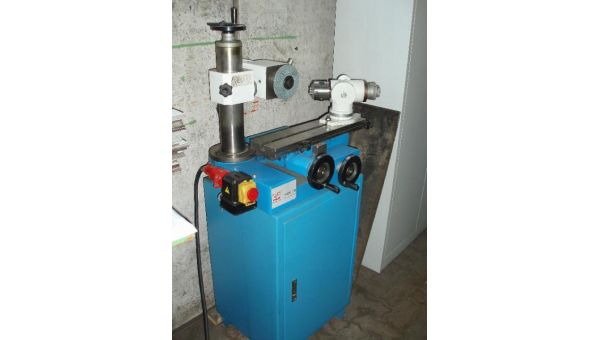Tool_sharpening_machine_Knuth_KSW_200-6240.jpg