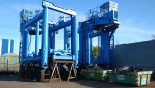 Straddle_carriers-11141.jpg