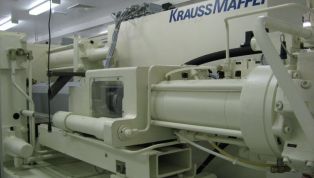 Krauss_Maffei_KM_150_520_C1-6821.jpg