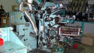 Van_Dam_560_Com_Year_1981_fully_refurb_2001-7571.jpg