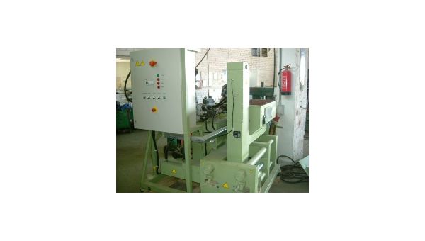 Briquette_press_for_wood_hydraulic-6302.jpg