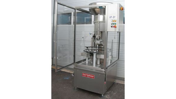 Corking_Machine_from_Bertolaso-6642.jpg