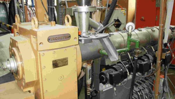 Troester_Extruder_EP_4525D_for_processing_of_plastics-7102.jpg