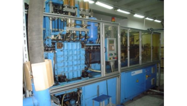 SIPA_SF1400W150_blow_molding_machine-7153.jpg