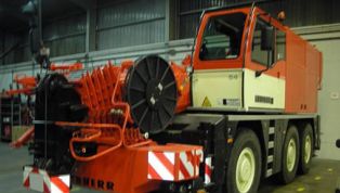 Compact_mobile_crane_LIEBHERR_LTC_105531_2005-8863.jpg