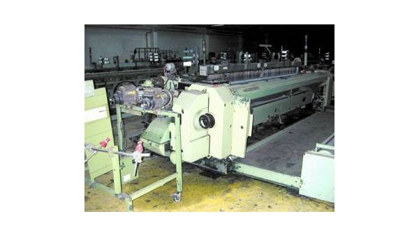 Sulzer_Projectile_Weaving_Looms_P7200-9223.jpg