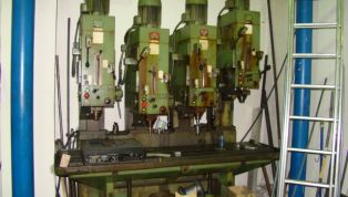 Powerful_four-spindle_drilling_machine_WMW-13004.jpg