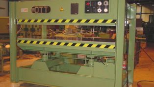 Veneer_press_Ott_JU_65-6334.jpg