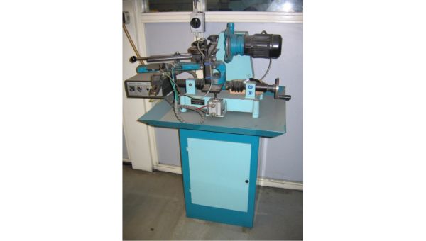 Circular_saw_blade_grinding_machine_Kaindl_SSG600-a-6404.jpg