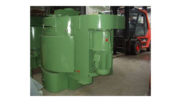 Eirich_Mixing_Line_with_Counterflow_Intensive_Mixer_750_l_-_30mh-7504.jpg