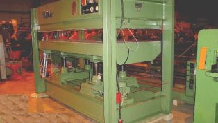 Veneer_press_Ott_JU_90-6335.jpg