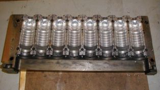 MOULD_FOR_BOTTLEBLOWMOULDING-7145.jpg