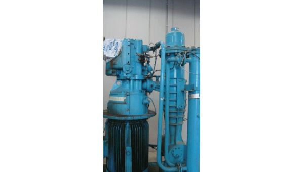Stal_vertical_screw_compressor_packages-7315.jpg