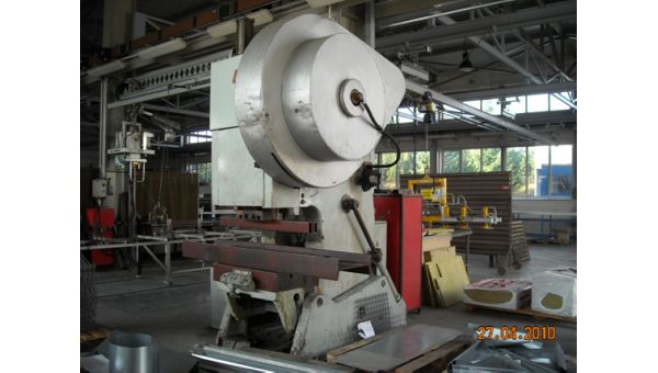 Open-side_crank_press_single-action_Model_KD_100_tons_in_2330-12486.jpg