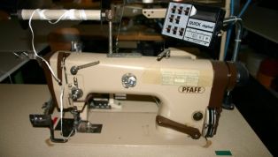 Pfaff_483_with_puller-6176.jpg