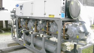 Carrier_30HR195_water_cooled_liquid_chiller_600KW-6386.jpg
