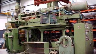 Fischer-Plastic_Blowing_Machine-7136.jpg