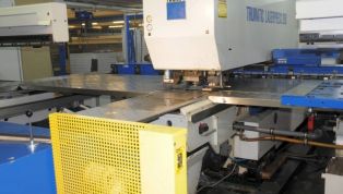 CNC-Laser_cutting_and_punching_machine_TRUMPF_Laserpress_260-13797.jpg