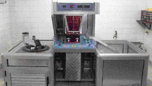 PET_reheat_stretch_blow_moulder_ECON-PET_Semi_autom_A_500-6677.jpg