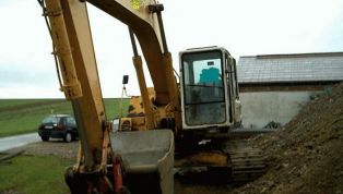 KOMATSU_PC240-5_NLC-9347.jpg