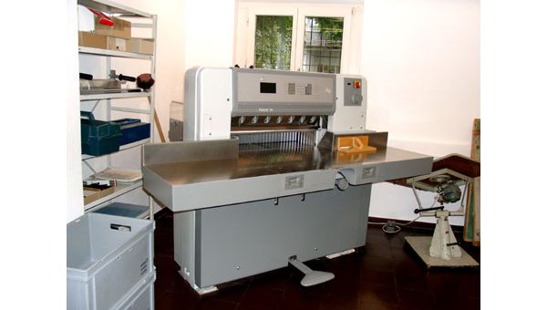 Paper_cutting_machine_POLAR_78_ES-9657.jpg