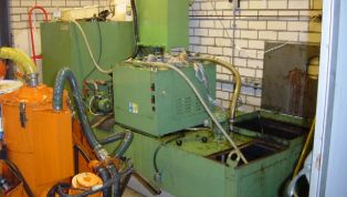MOOR_oil_dressing_plant_with_Freddy_oil-dare_superminor-6068.jpg