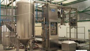 Aseptic_Filling_Machine_AMG-006142-6588.jpg