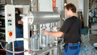 PET-Filling_Line_for_still_beverages-6678.jpg