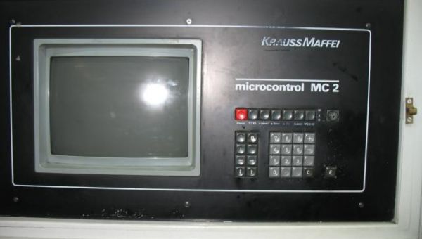 Krauss_Maffei_KM_2300_-_13000_A-6828.jpg