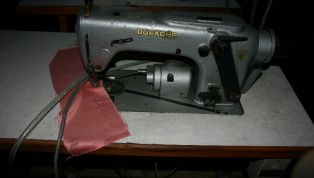 Durkopp_933_chain_stitch_machine_with_puller-6129.jpg