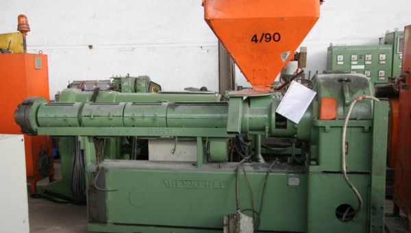 Extruder_Henschel_HE_90_x_24D_for_processing_of_PVC__PE-7039.jpg