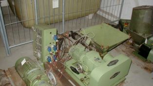 Kalvatron_30mm_backfeed-extruder-7139.jpg