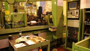 CNC_External_cylindrical_grinding_machine_KARSTENS__Typ_K_25-CNC-9869.jpg